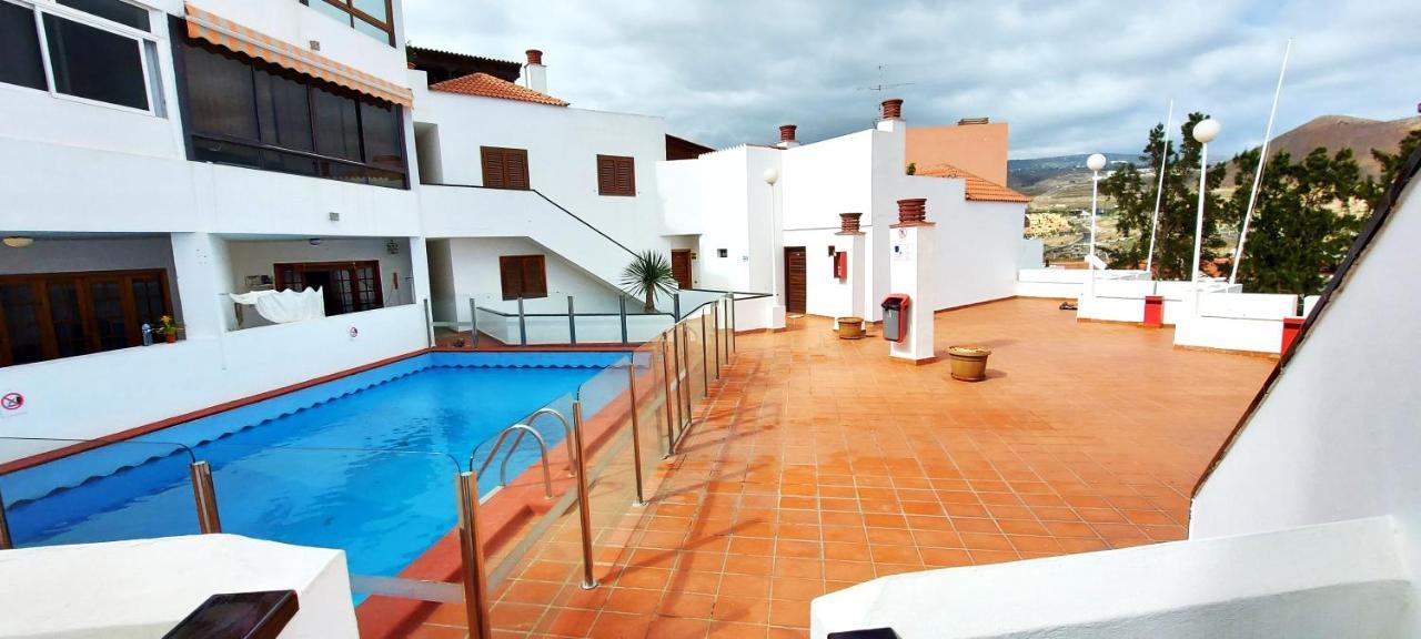 Los Cristianos Apartment, 1 Bedroom Wifi Free & Big Terrace ภายนอก รูปภาพ